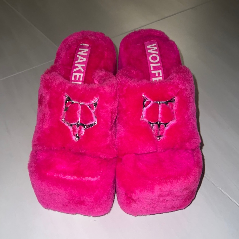 Naked Wolfe Fur Wedge